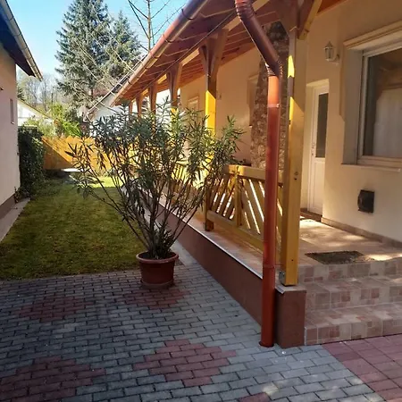 Sargarigo Vendeghaz Дом отдыха